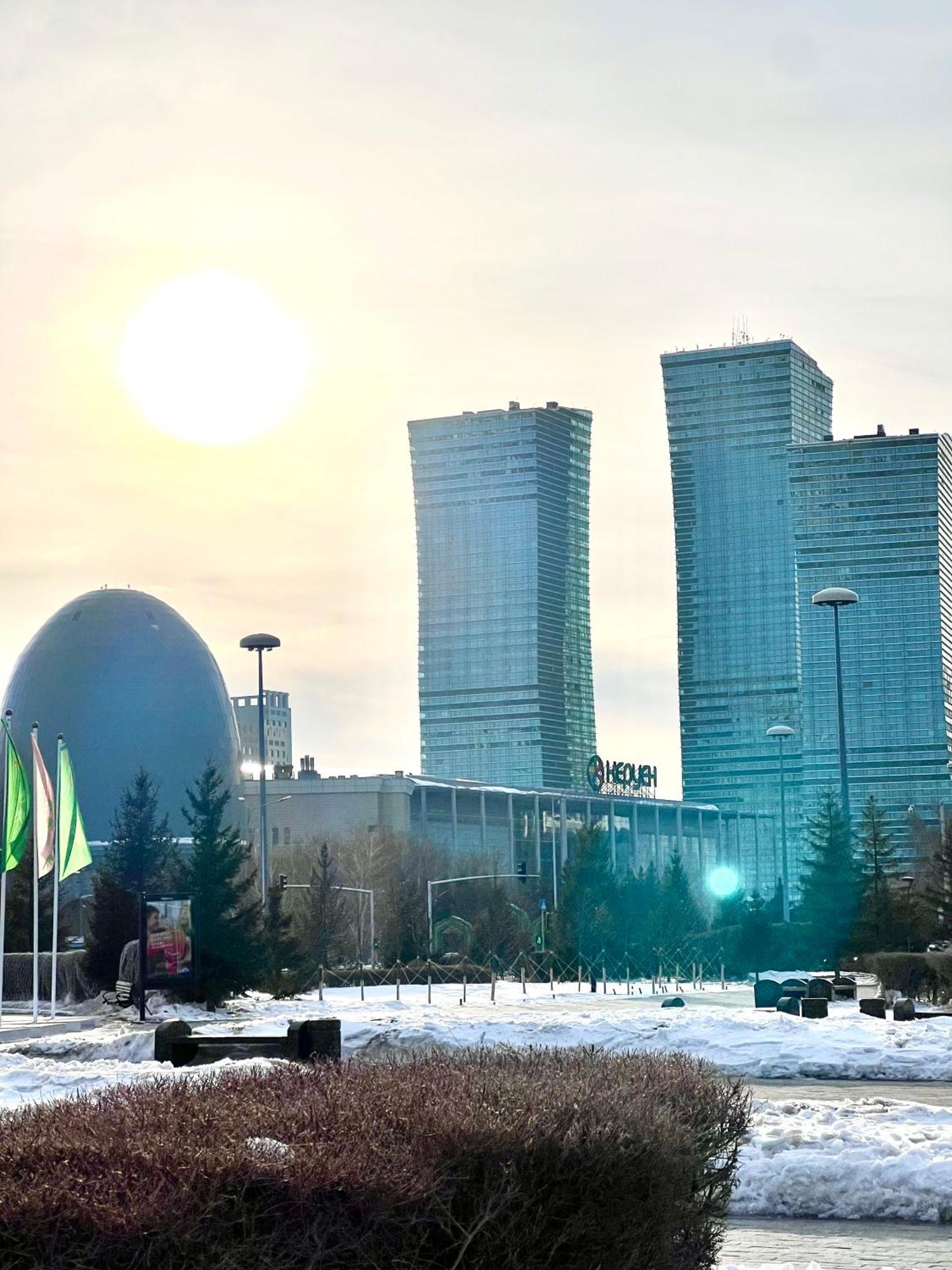 Уютная 1-комнатная квартира возле Байтерека Астана Экстерьер фото